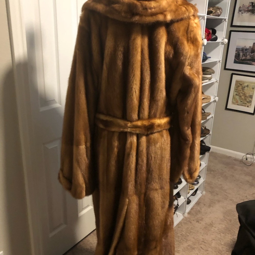 Amber fur coat - Picture 3 of 8